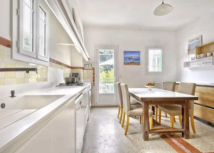 : T4 Avec Terrasse Et Parking A 400m De La ! - Fr-1-433-128 アパート アルカション